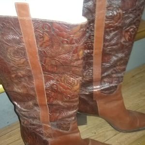 Beautiful engraved design boots